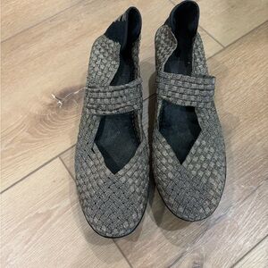 Stylish Women's Woven Shoes - Black and Brown
